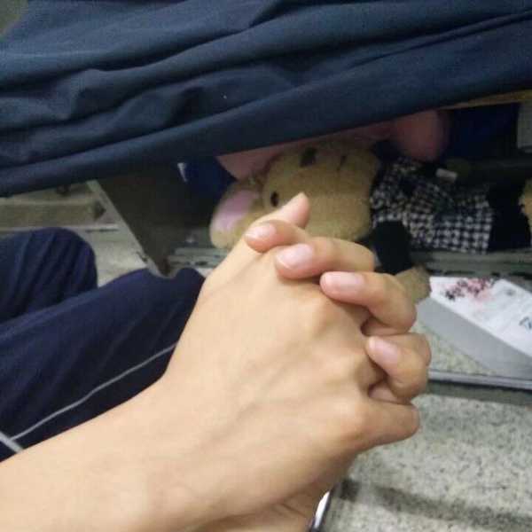 罗